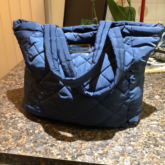 Marc Jacobs Handbags - Marc Jacobs tote bag